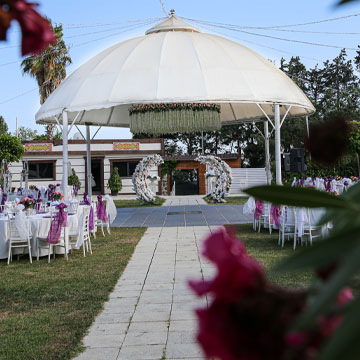 Çiçek Bahçeleri İçerisinde Anı Garden Avcılar